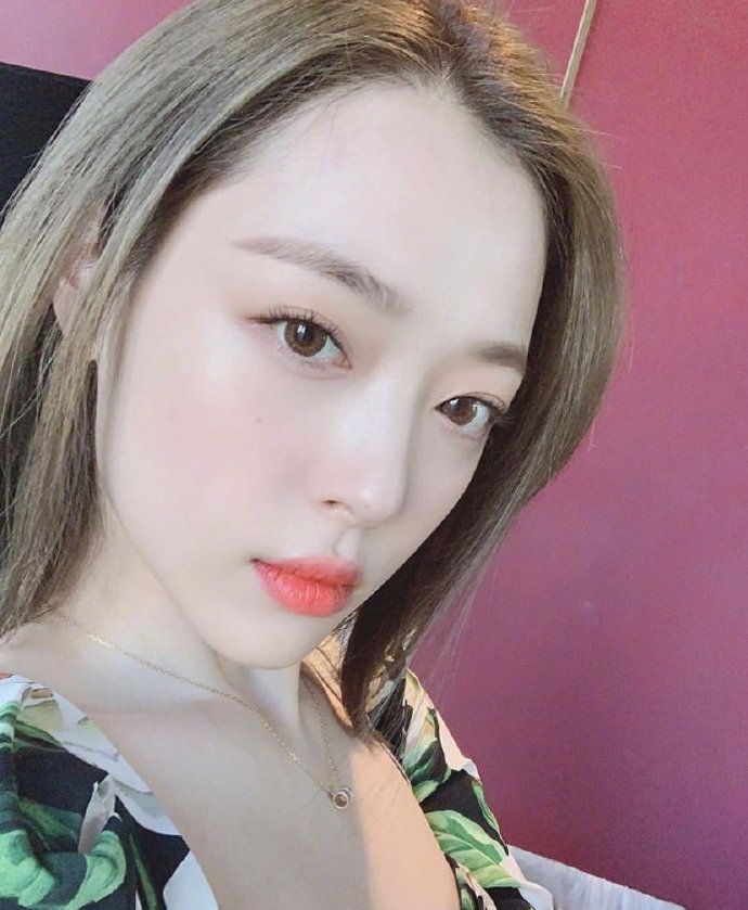 韩国美女图片 明星美女雪莉自拍照图片 6
