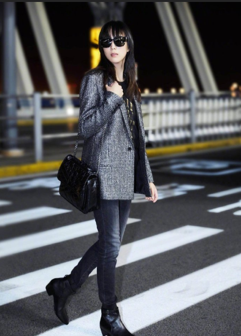 中国美女图片 台湾女明星张钧甯启程巴黎时装周 4