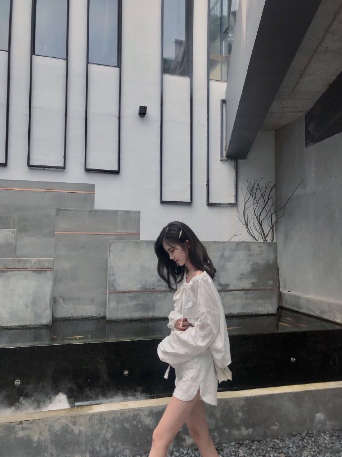 鹅蛋脸美女自拍照图片 小家碧玉 4