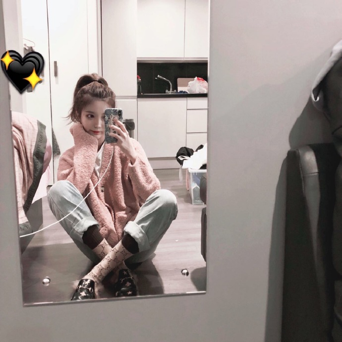 鹅蛋脸美女自拍照图片 小家碧玉 5