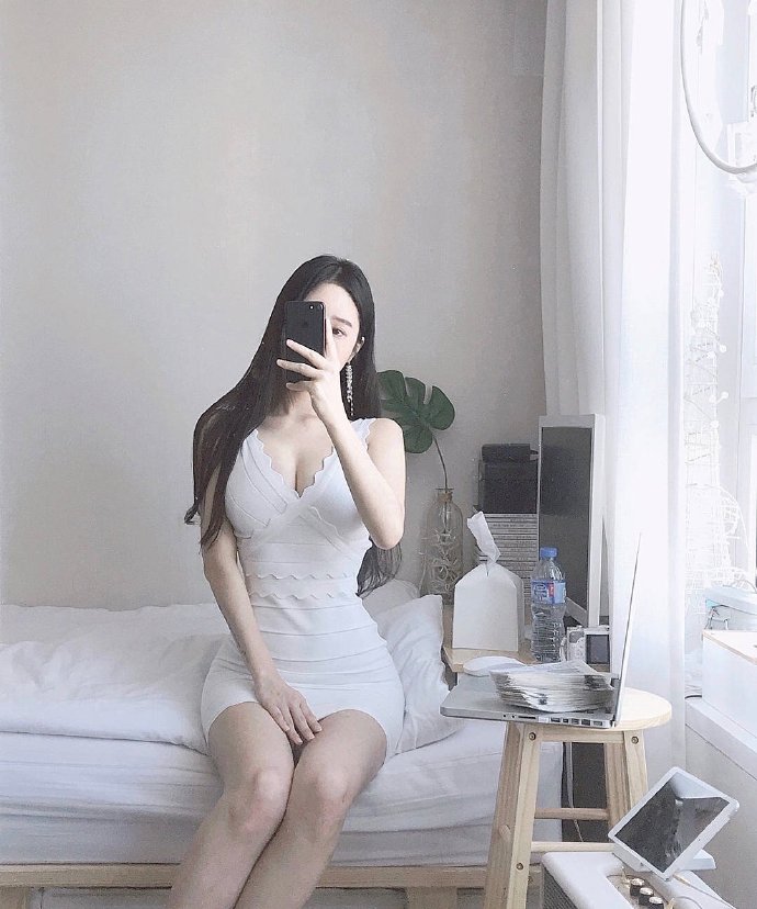 男人喜欢女人羡慕的小蛮腰自拍mm美女图片 3