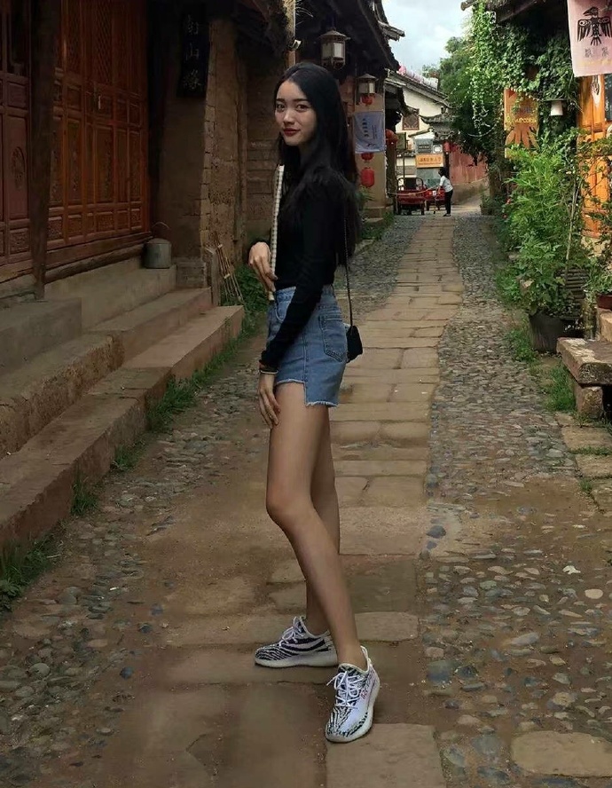 挡不住的大长腿美女图片 4