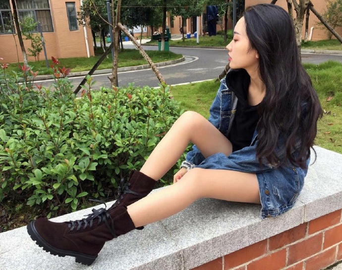 挡不住的大长腿美女图片 7