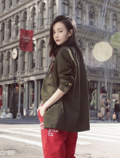 山东美女图片 明星街拍美女李一桐图片 3