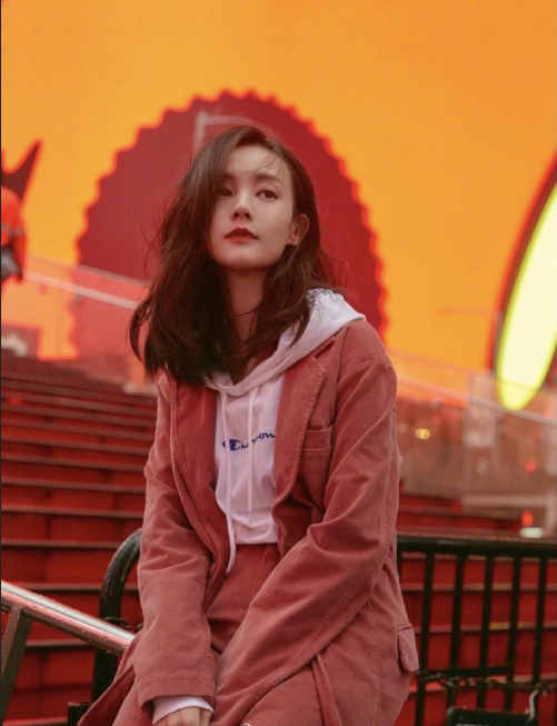 山东美女图片 明星街拍美女李一桐图片 4