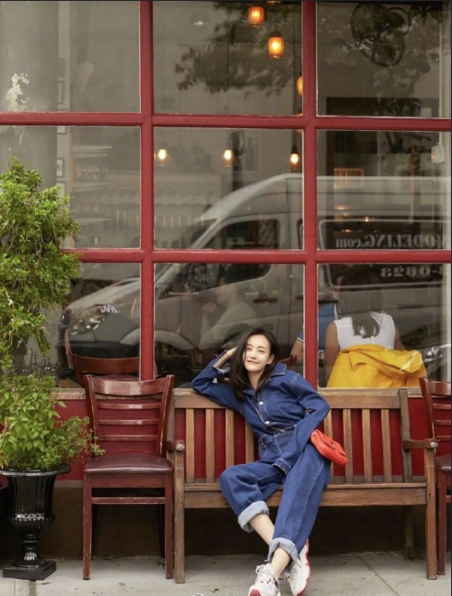 山东美女图片 明星街拍美女李一桐图片 7