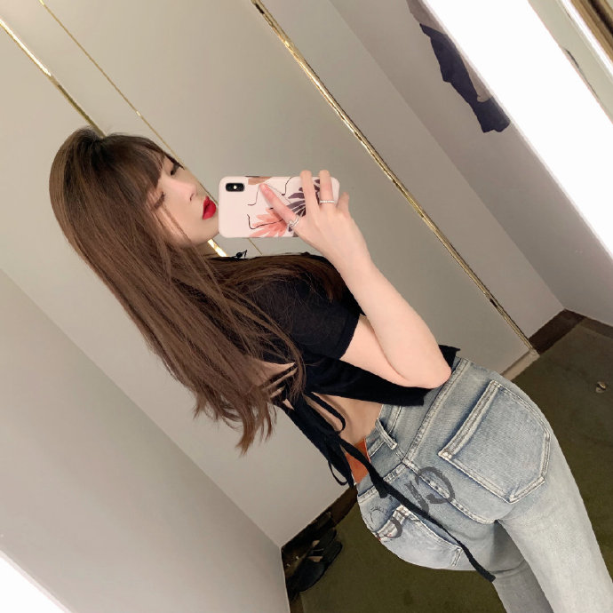 成熟美女自拍照图片 妖娆多姿如春风化雨 4