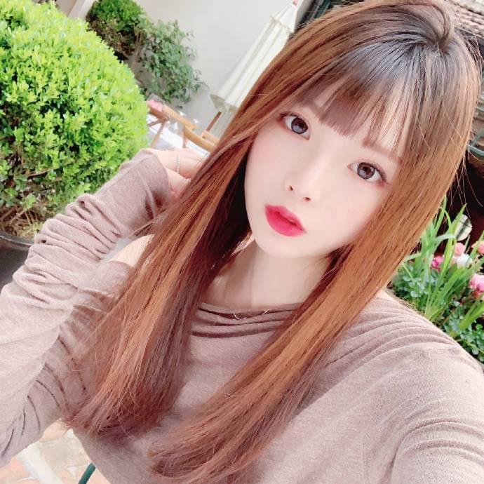 成熟美女自拍照图片 妖娆多姿如春风化雨