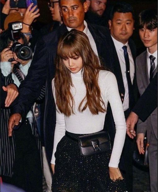 泰国美女图片 韩国明星美女lisa巴黎时装周图片 13