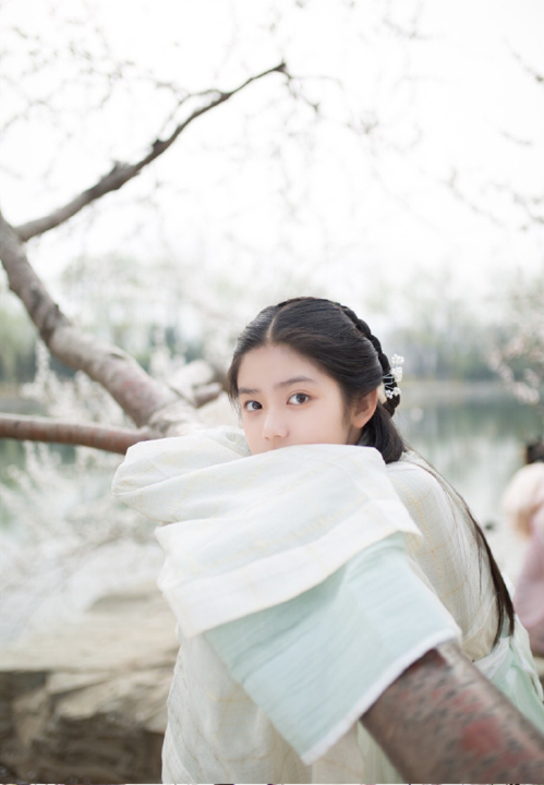 00后美女图片 古装美人赵蕴卓图片 5