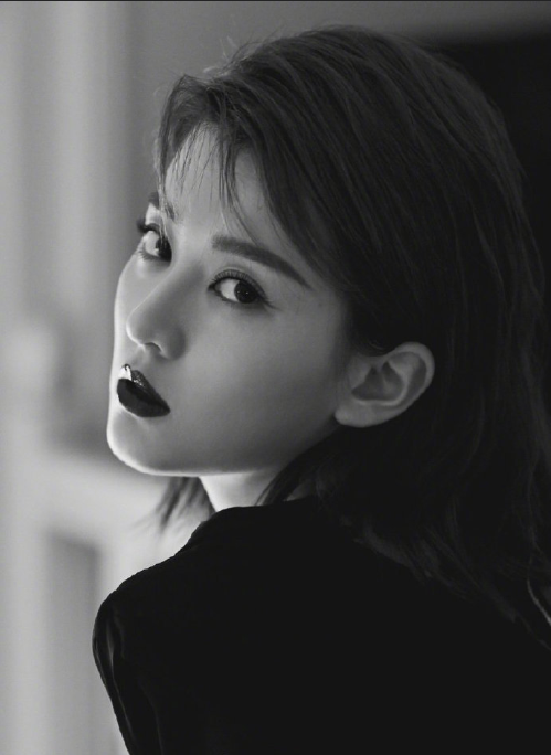 上海美女明星乔欣出席Balmain 2020春夏秀场 3