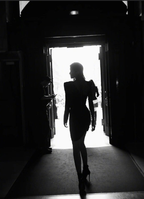 上海美女明星乔欣出席Balmain 2020春夏秀场 7