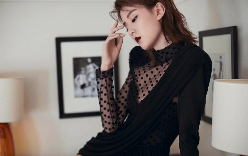 上海美女明星乔欣出席Balmain 2020春夏秀场 9