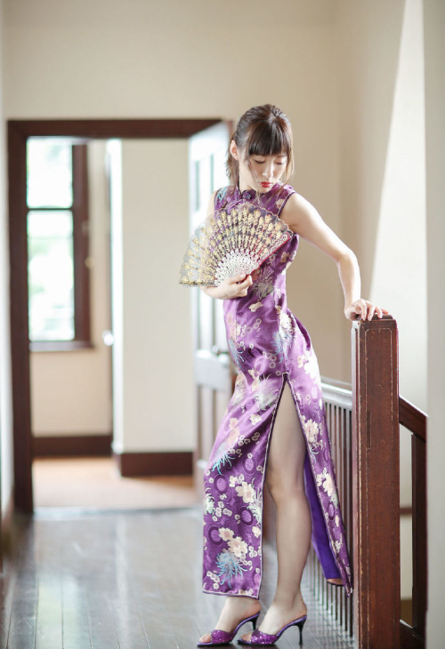 性感旗袍美女诱惑图片 3