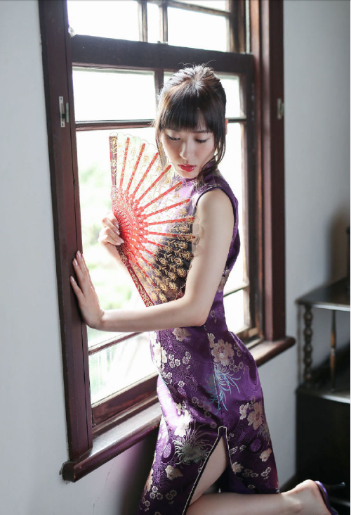 性感旗袍美女诱惑图片 6