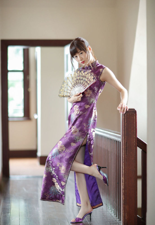 性感旗袍美女诱惑图片 7