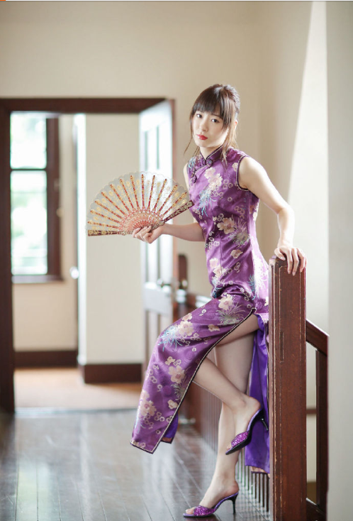 性感旗袍美女诱惑图片 9