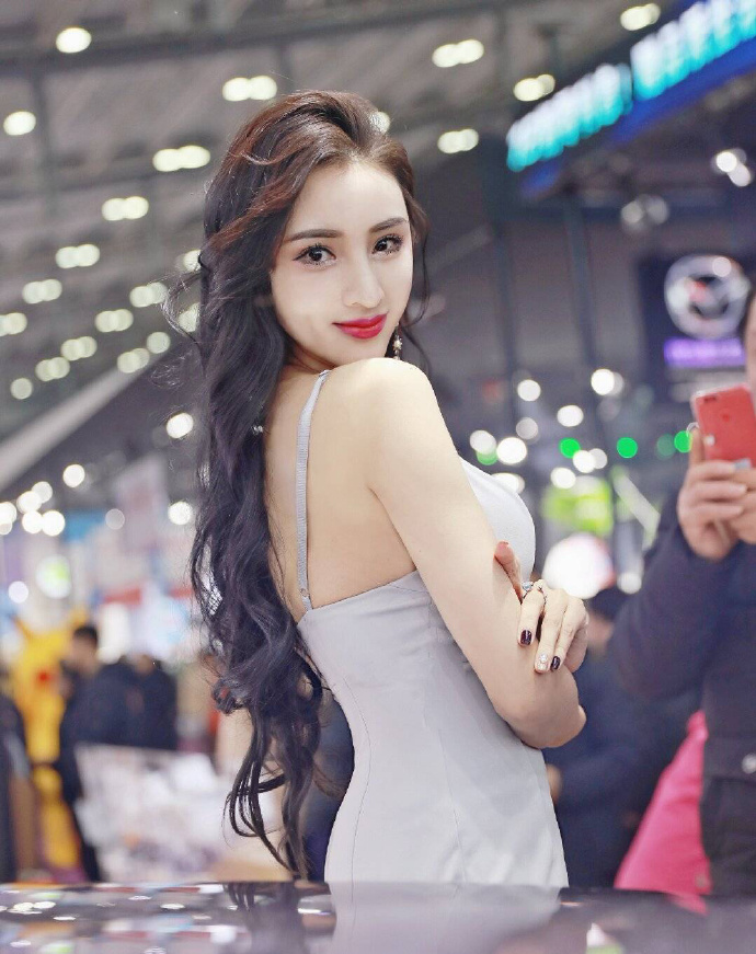 精致妆容气质美女模特图片 车展模特图片 4