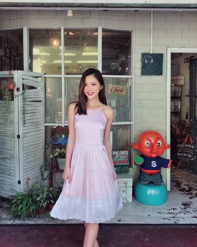 治愈系笑容甜美的轻熟女美女图片 7