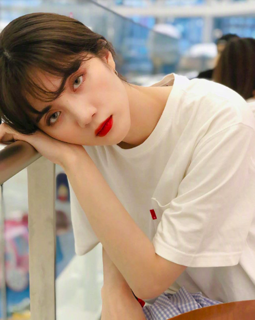 复古港风韩国美女模特敏智민지원图片 2
