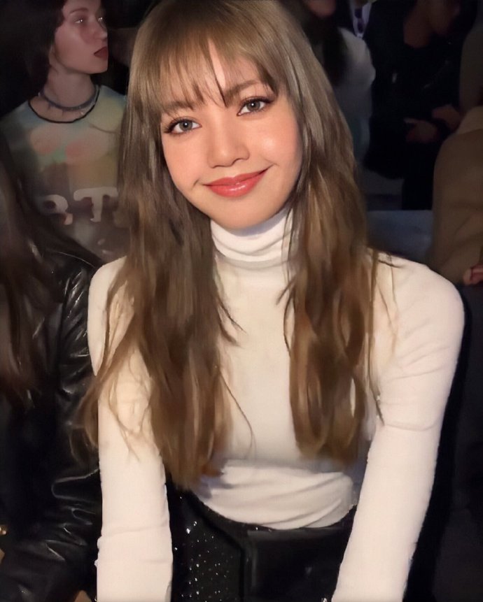 泰国美女图片 韩国明星美女Lisa 巴黎时装周Celi 3