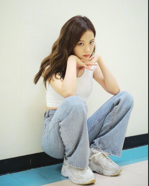 95后韩国美女图片 女歌手金智秀图片 3