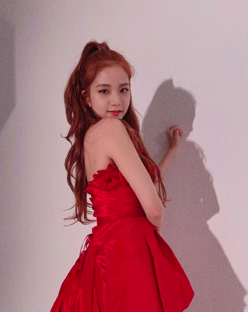 95后韩国美女图片 女歌手金智秀图片 7