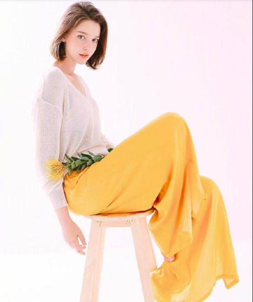 俄罗斯美女图片 96年的俄罗斯麻豆Angelina Danilov 7