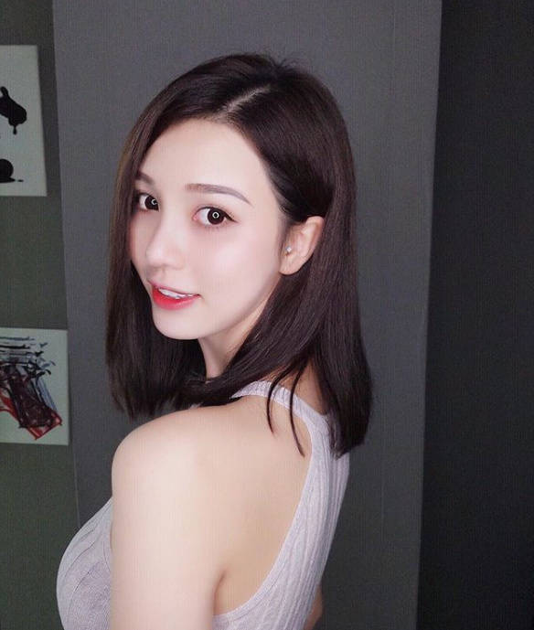 清纯自然美女生活照图片 3