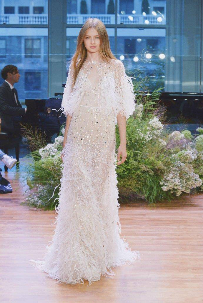 Monique Lhuillier梦幻优雅朦胧又性感的婚纱图片 6