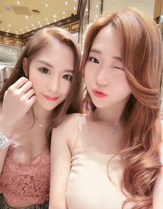 气质姐妹花漂亮美女自拍照图片 6