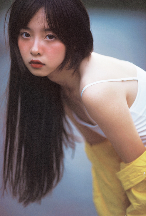 黄色外套清纯可爱小女生图片 4