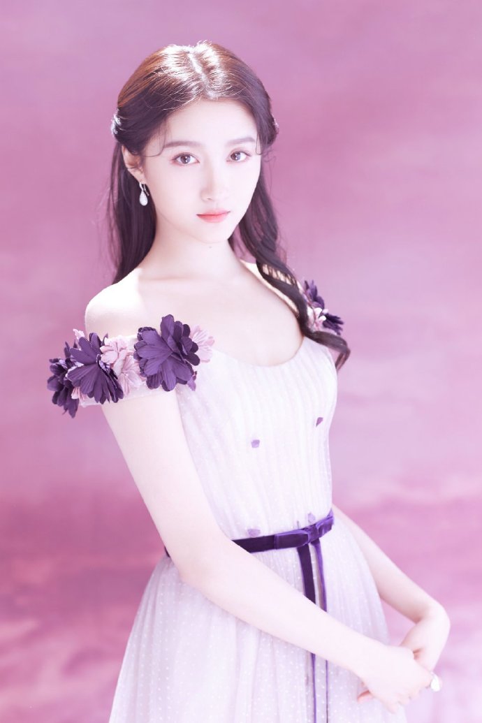 北京女明星美女关晓彤梦幻图片 6