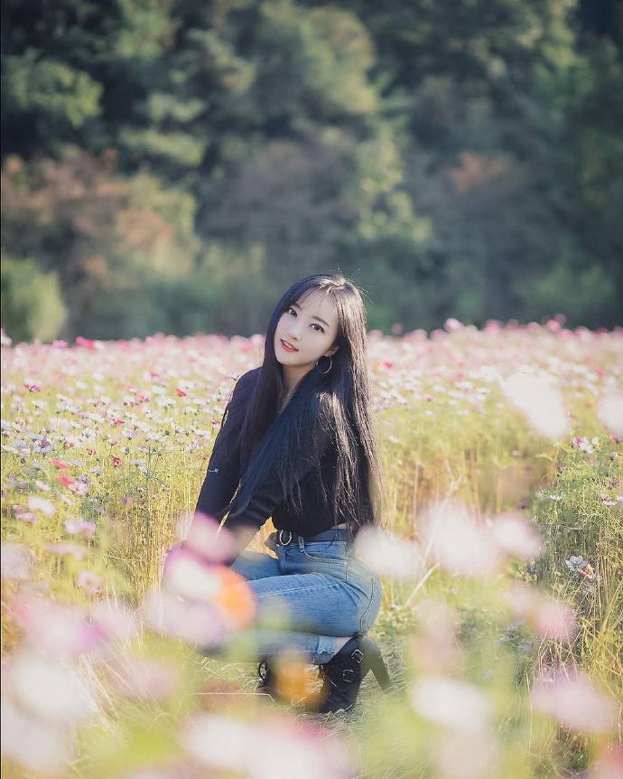 性感牛仔裤极品美女图片 8