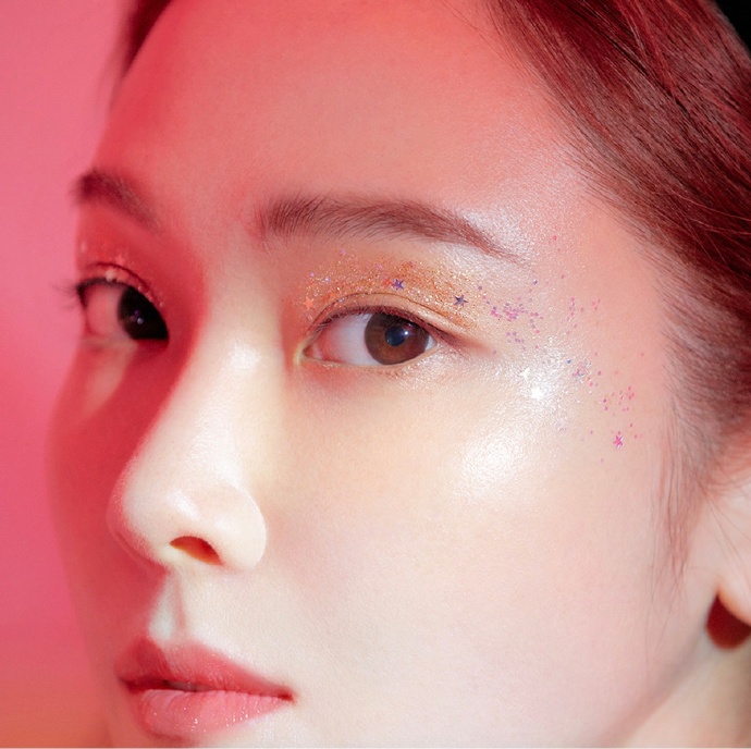 日韩明星美女郑秀妍小雀斑妆好可爱图片 14