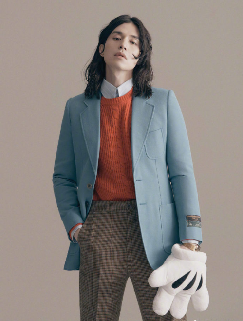 韩国男明星李栋旭《GQ》杂志绅士写真大片 5