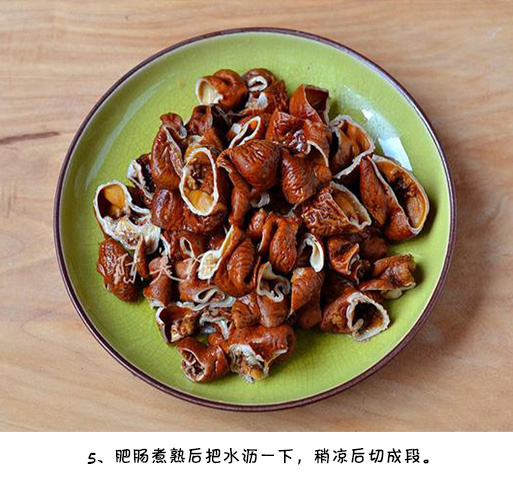 川菜家常菜爆炒肥肠的做法 5