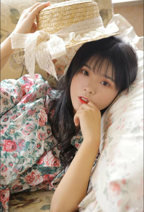 小碎花连衣裙美女校花唯美清纯图片 10