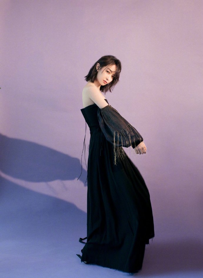 中国明星美女宋茜金缕气球袖长裙写真图片 2