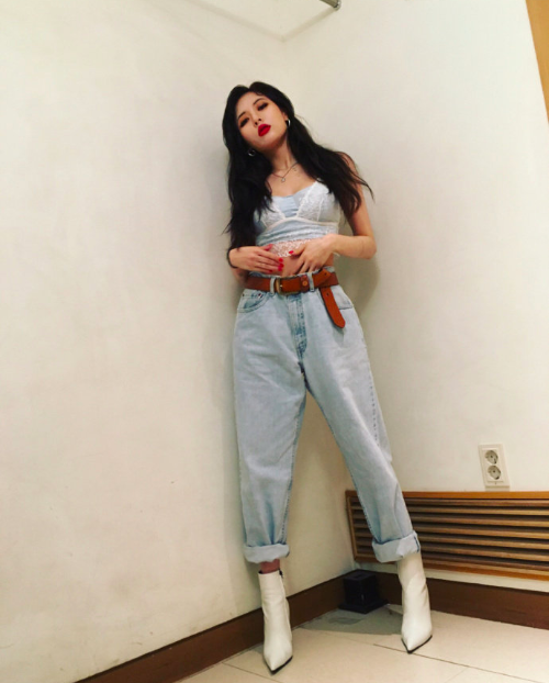 韩国性感女星图片 小野马泫雅私服图片 4