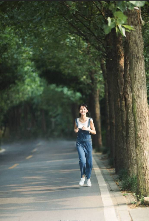 清纯少女大眼睛女孩小清新图片 10