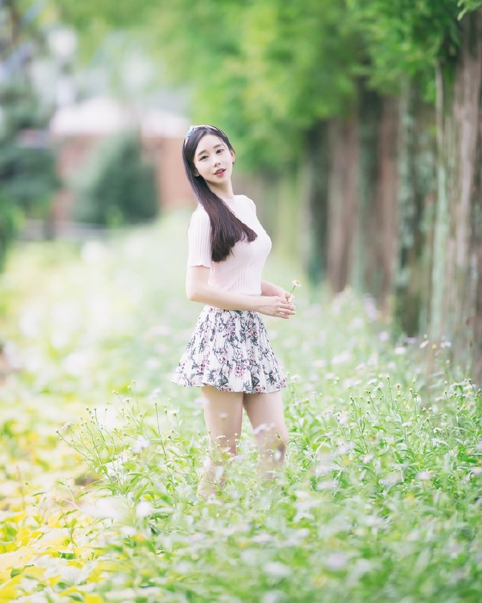 唯美小清新美女户外写真图片是心动的感觉 6