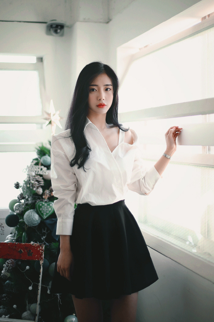 文艺气息浓重高颜值艺术美女图片 4