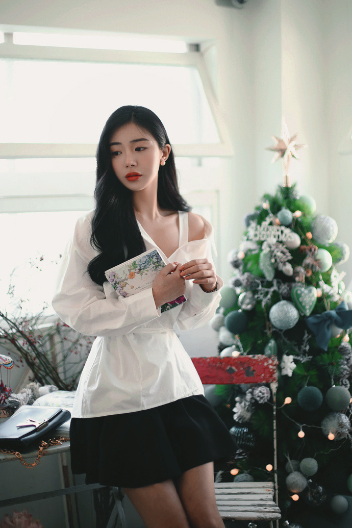 文艺气息浓重高颜值艺术美女图片 7