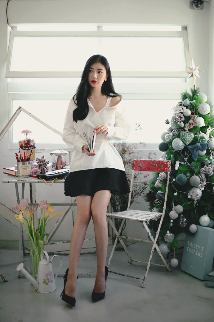 文艺气息浓重高颜值艺术美女图片 9
