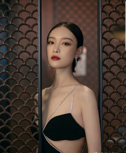 中国美女明星倪妮图片神仙气质礼服照 5
