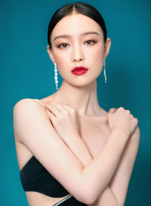 中国美女明星倪妮图片神仙气质礼服照 10