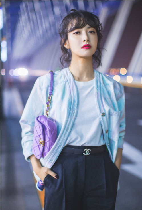 中国美女明星宋茜羊毛卷发型图片 5