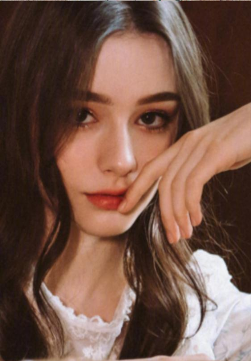 俄罗斯美女图片 俄罗斯女人Dasha Taran高颜值模特图片 10