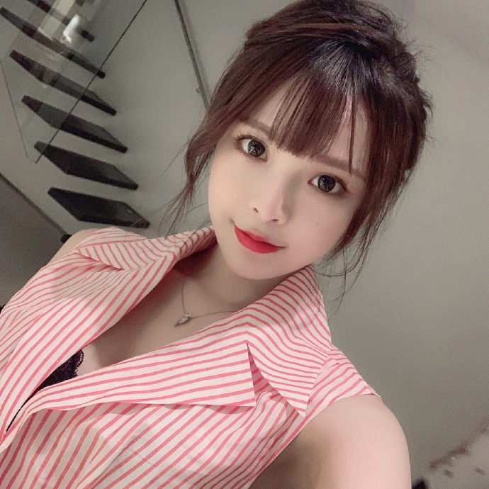 国产美女自拍照高颜值图片 2